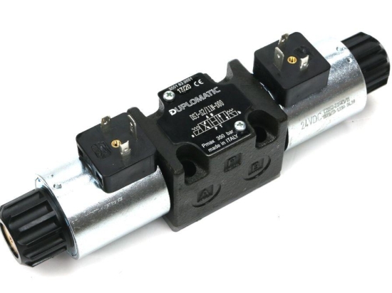 Rozdzielacz (elektrozawór) suwak "H" DS3-S2/11N-D24 24V DC (cewka x 2) Heavy 350bar. 100l/min Duplomatic