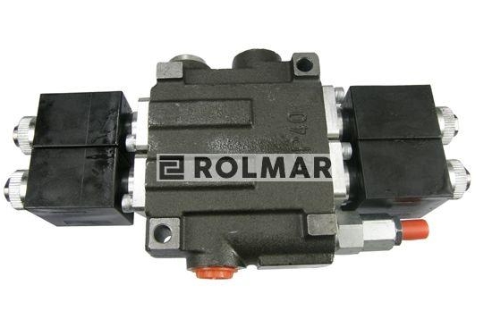 Rozdzielacz hydrauliczny dwusekcyjny sterowany elektrycznie 50L