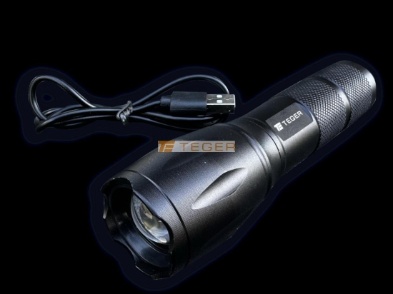 Latarka uniwersalna ładowana USB z funkcją POWER BANK 2200mAh XPS 300 lm Teger