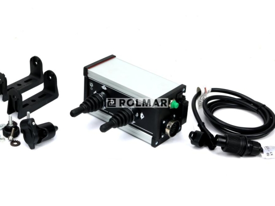 Panel z dwoma joystickami 4-pozycyjnymi. 12VDC