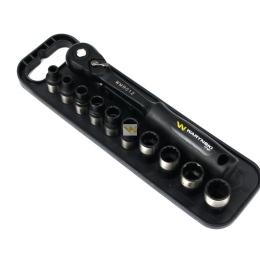 Zestaw 12 el. nasadki 3/8  przedłużka 12.5 cm grzechotka  9 10 11 13 14 Waryński