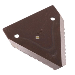 Nóż żniwny 82x76x2.8mm otwór 5.5 zastosowanie S82 New Holland WARYŃSKI ( sprzedawane po 25 )