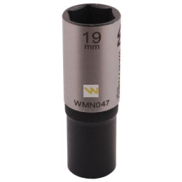 Nasadka sześciokątna 1/2". 19 mm. długa. CrV50BV30. DIN 3124. Waryński