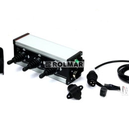 Panel z trzema joystickami 4-pozycyjnymi. 12VDC