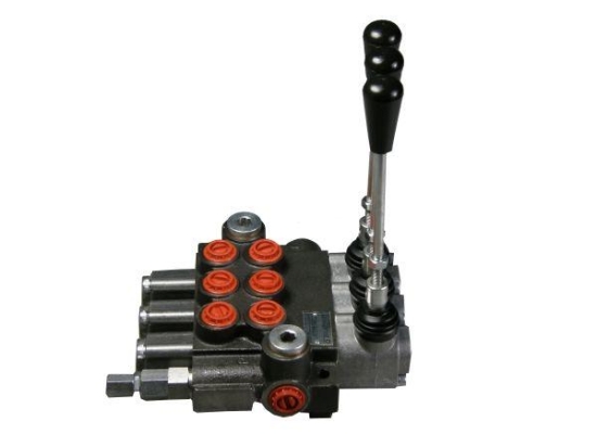 Rozdzielacz hydrauliczny trzysekcyjny (3) 40L